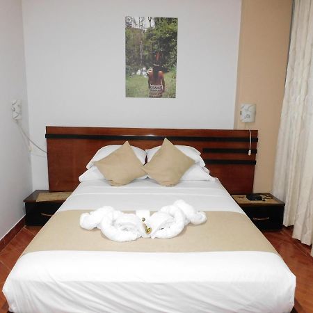Hotel Tambopata Inn Puerto Maldonado Esterno foto