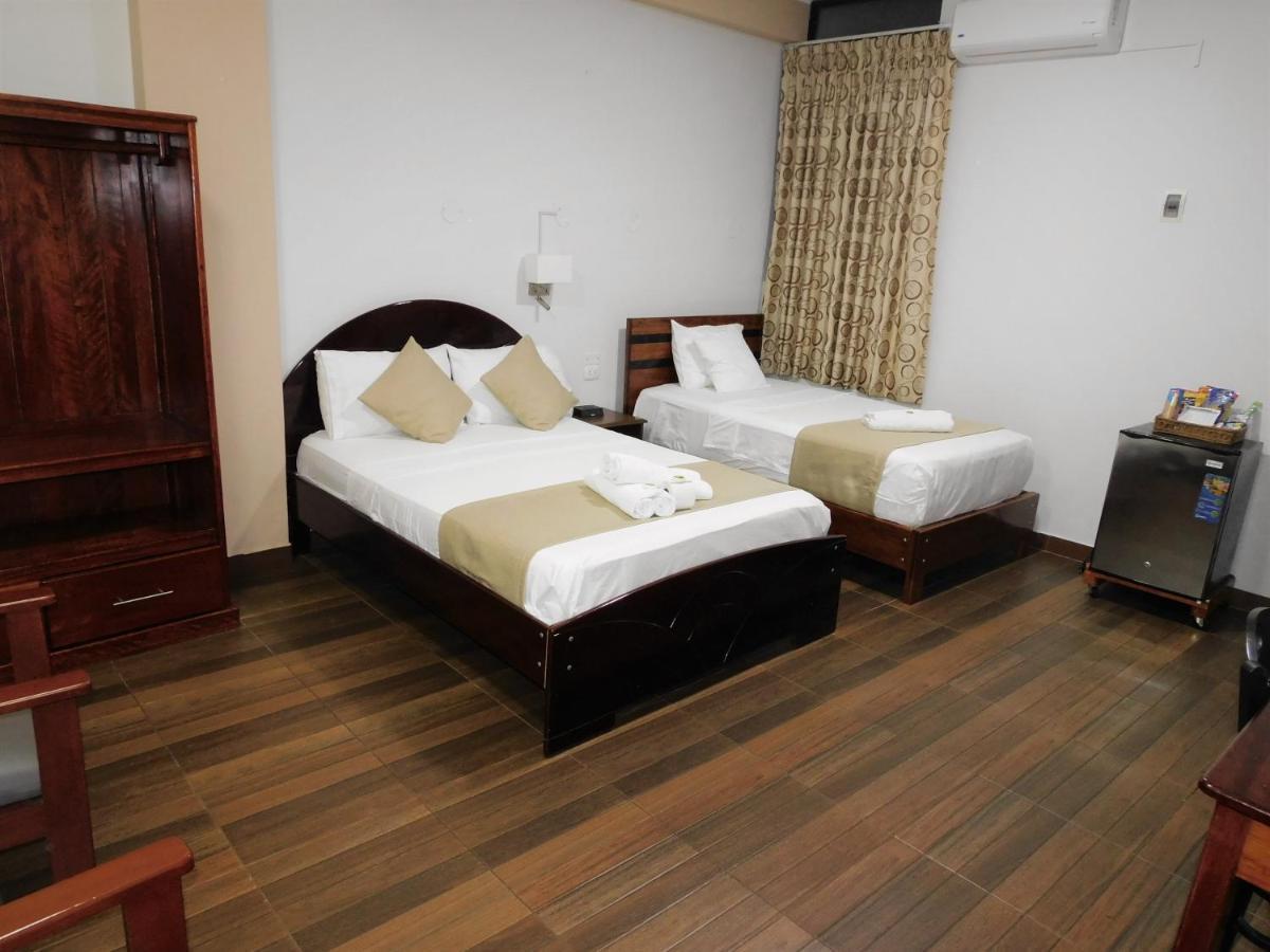 Hotel Tambopata Inn Puerto Maldonado Esterno foto