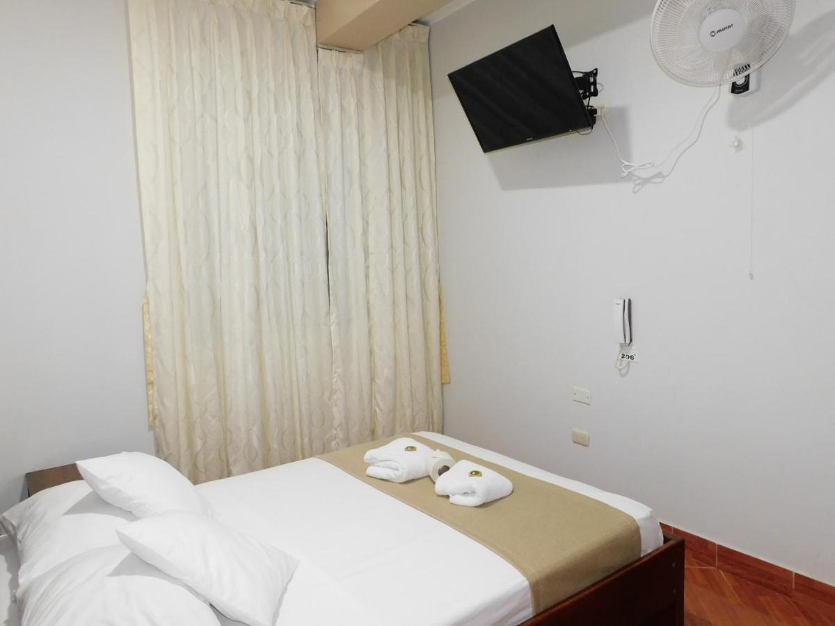 Hotel Tambopata Inn Puerto Maldonado Esterno foto